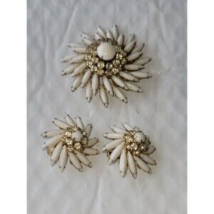 VINTAGE JUDY LEE WHITE NAVETTE AND CLEAR RHINESTONE BROOCH & EARRINGS